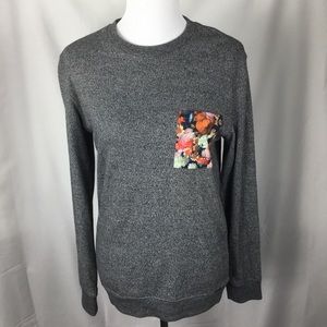 ON THE BYAS LONG‎ SLEEVE TOP. SIZE SMALL.